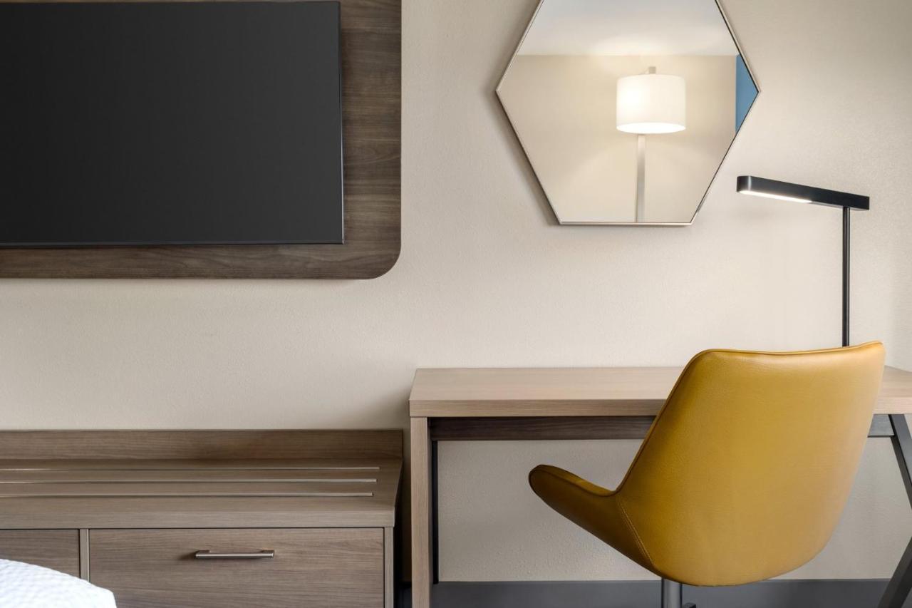 Holiday Inn Express Hotel & Suites Fort Pierce West By Ihg Exteriör bild