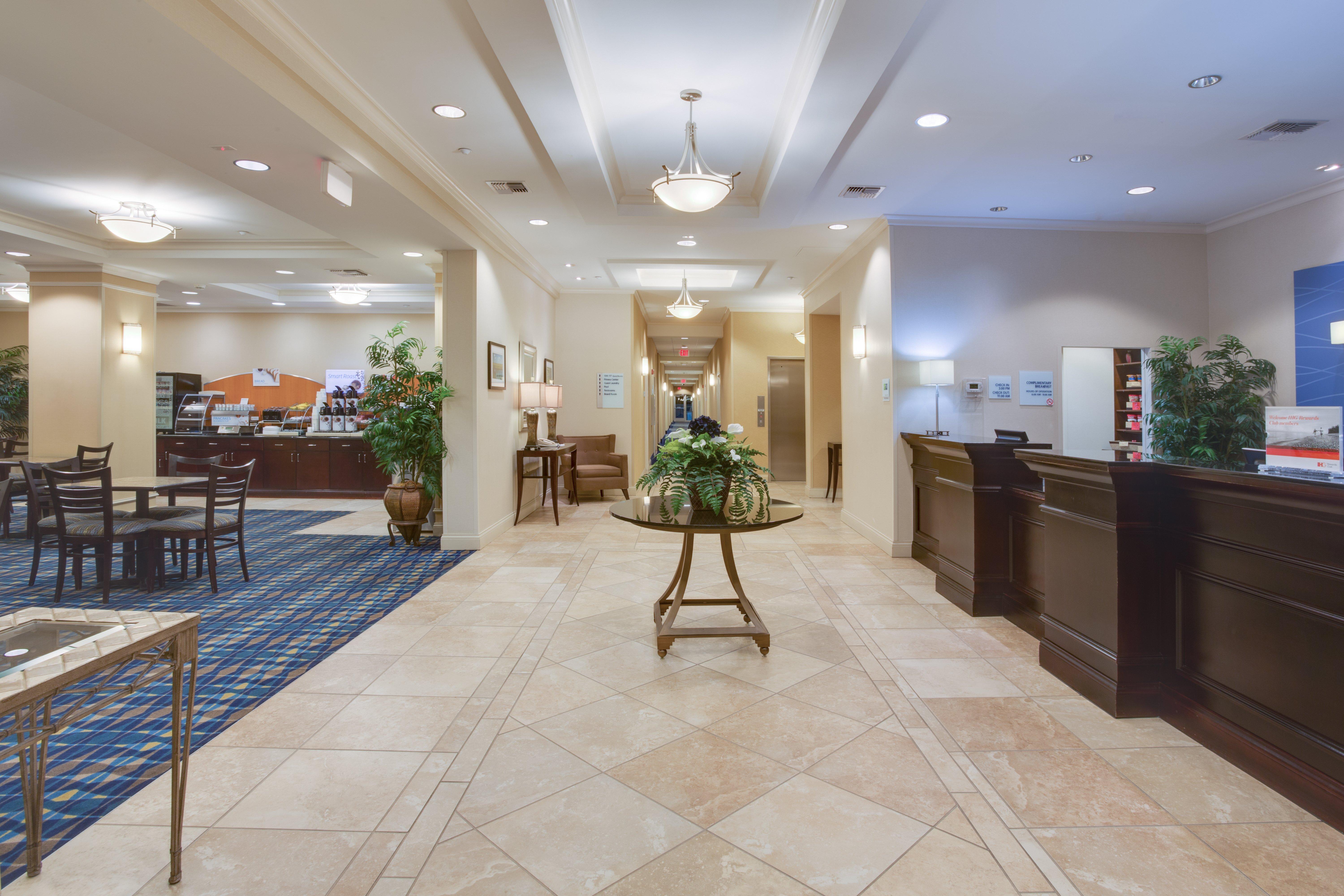 Holiday Inn Express Hotel & Suites Fort Pierce West By Ihg Exteriör bild